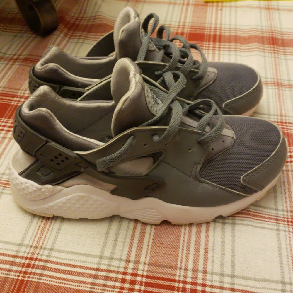 Kids Nike Huarache Sneakers